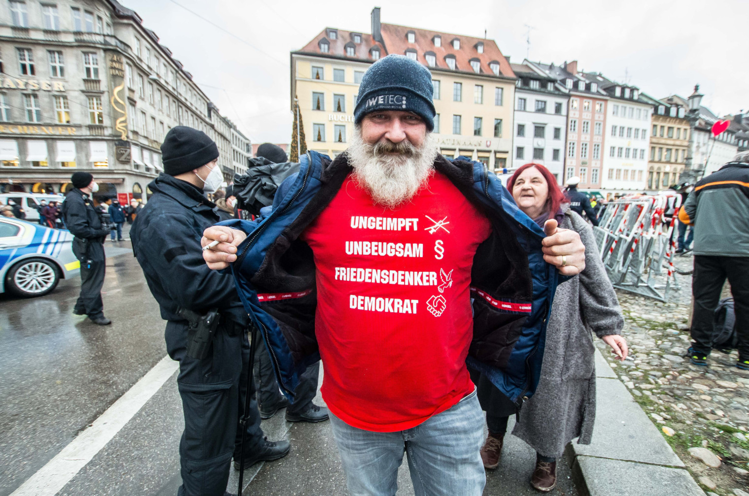 Teilnehmer einer Demonstration gegen die Corona-Maßnahmen