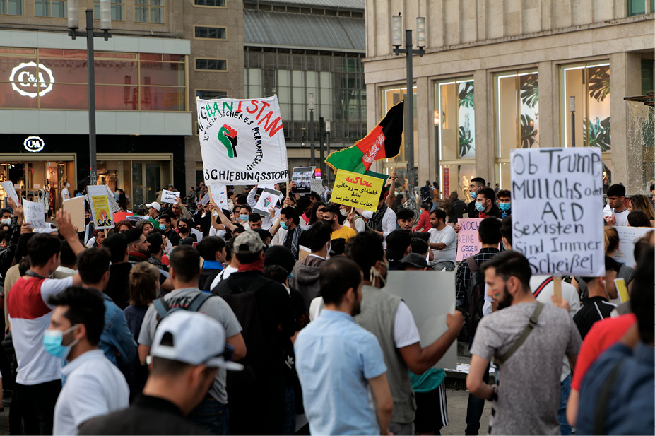 Demonstration zu Afghanistan in Berlin